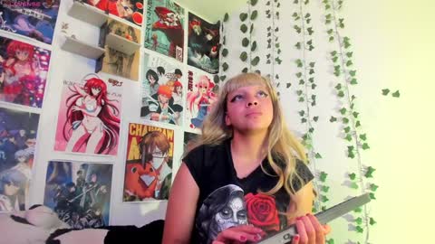 Snapshot of miku_katsuragi chatting on December 5, 2024, 6:32 am miku katsuragi online show from December 5, 2024, 6:32 am