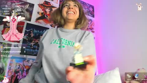 Snapshot of miku_katsuragi chatting on January 19, 2025, 6:31 am miku katsuragi online show from January 19, 2025, 6:31 am