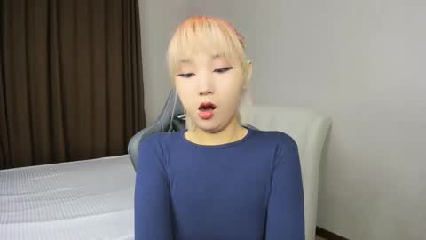 Snapshot of mil_waves chatting on November 29, 2025, 1:03 pm mil_waves online show from November 29, 2025, 1:03 pm