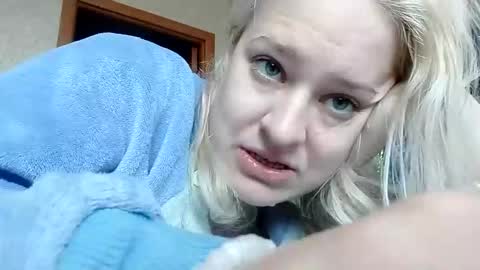 Mila 420 online show from April 18, 2026, 5:11 am