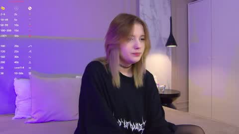 Snapshot of mila_blum chatting on May 4, 2026, 4:47 pm mila_blum online show from May 4, 2026, 4:47 pm