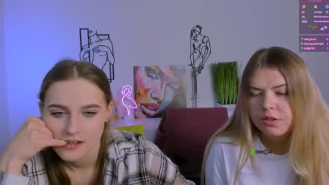 mila_glow online show from September 22, 2025, 12:29 pm