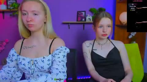 Snapshot of mila_glow chatting on May 17, 2026, 7:10 pm mila_glow online show from May 17, 2026, 7:10 pm