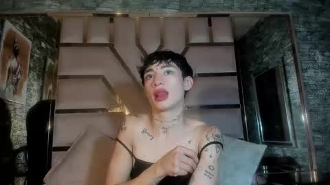 Mila online show from October 6, 2025, 4:10 am