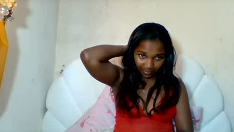 Snapshot of mila_lunah chatting on June 14, 2026, 11:45 am mila_lunah online show from June 14, 2026, 11:45 am