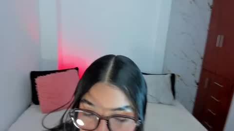 martina online show from June 10, 2026, 2:01 am