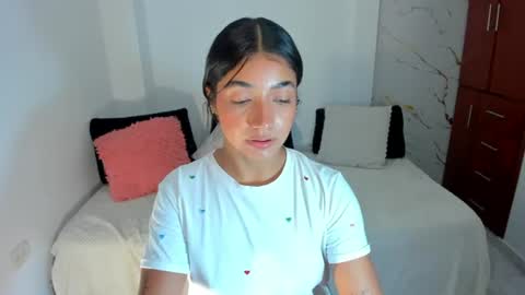 martina online show from June 25, 2026, 5:12 am