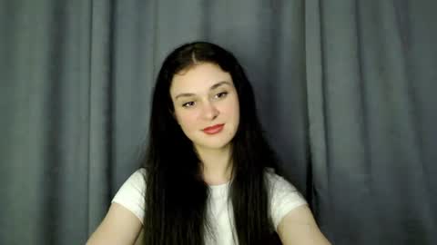 Snapshot of mila_rossee chatting on July 30, 2026, 5:45 pm Mila online show from July 30, 2026, 5:45 pm