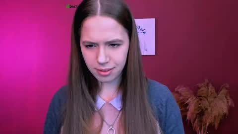 mila_sun__ online show from February 3, 2026, 8:41 am