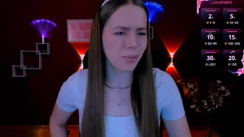 mila_sun__ online show from March 11, 2026, 8:42 am