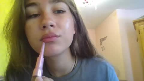 Snapshot of mila_sweettempt chatting on July 28, 2026, 9:04 am mila_sweettempt online show from July 28, 2026, 9:04 am