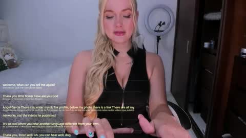 Snapshot of mila_violet chatting on December 1, 2025, 11:10 pm Mila online show from December 1, 2025, 11:10 pm
