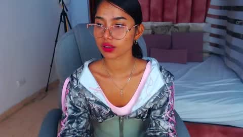 milaa_star online show from October 2, 2025, 4:41 am