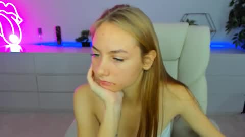 Milla online show from October 6, 2025, 5:38 am