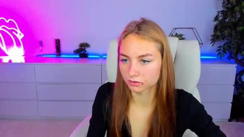 Milla online show from October 11, 2025, 5:39 am