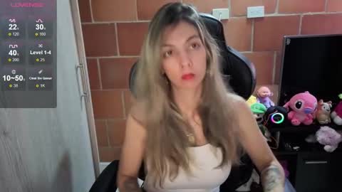 milacoxx8819 online show from October 12, 2025, 8:41 pm