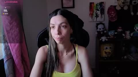 milacoxx8819 online show from November 8, 2025, 4:18 pm