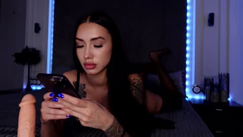 Mila       online show from September 10, 2025, 8:14 am