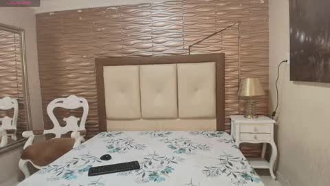 miladiosa online show from April 4, 2026, 12:02 pm