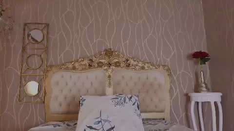 miladiosa online show from July 28, 2026, 4:39 pm
