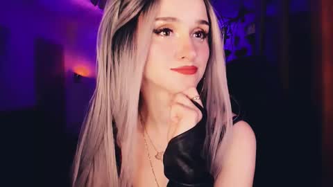 Snapshot of miladyjolie chatting on September 12, 2025, 3:17 am MiladyJolie online show from September 12, 2025, 3:17 am