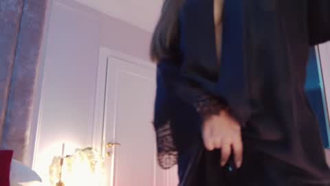 Snapshot of miladystarlight chatting on March 6, 2025, 2:30 am online show from March 6, 2025, 2:30 am