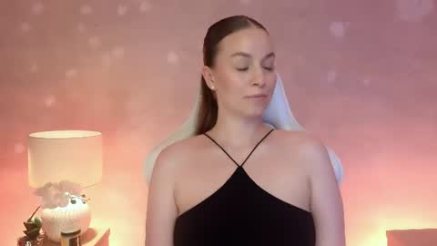 Mila Fleur online show from July 15, 2026, 4:56 pm