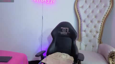 milah_tay online show from March 29, 2026, 3:17 am