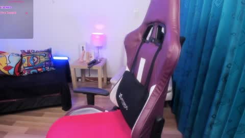Lorena online show from May 14, 2026, 2:51 am