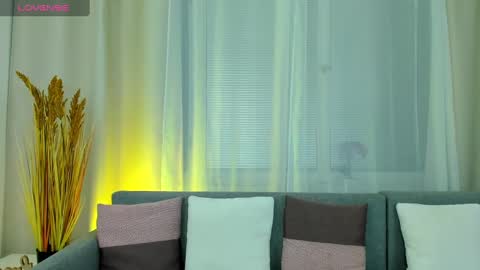 Snapshot of milaloove chatting on February 25, 2025, 9:57 pm Mila online show from February 25, 2025, 9:57 pm