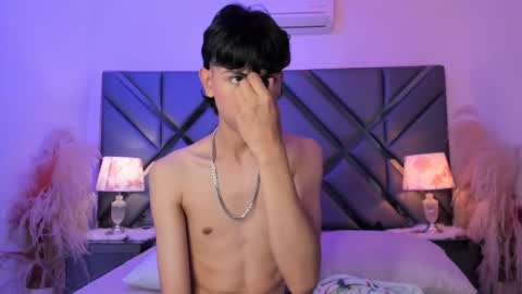 milan_lewiss online show from March 14, 2026, 12:10 pm