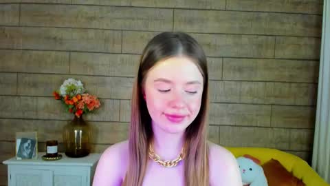 MilanaBalmain online show from February 10, 2025, 8:09 am