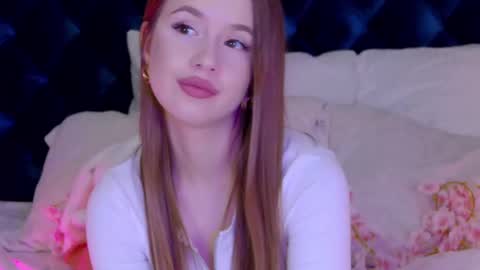 MilanaBalmain online show from February 25, 2025, 11:08 am