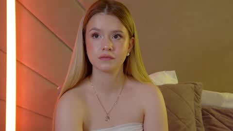 MilanaBalmain online show from April 29, 2026, 4:22 pm