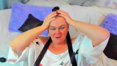 Lana online show from February 9, 2025, 6:26 pm