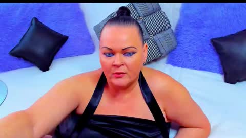 Lana online show from November 25, 2025, 9:09 am