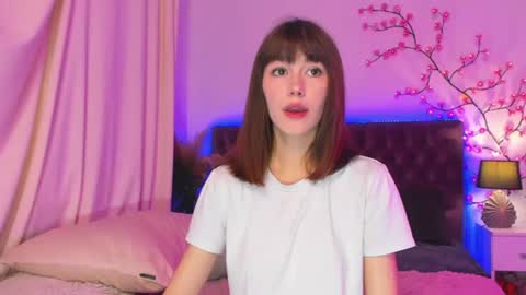 Milana online show from July 25, 2026, 5:05 am
