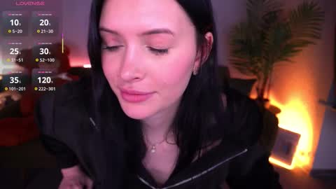 Milana online show from December 19, 2025, 2:24 pm