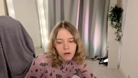 Snapshot of milanarayy chatting on May 21, 2026, 5:14 am Milaray online show from May 21, 2026, 5:14 am