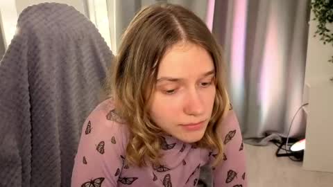 Snapshot of milanarayy chatting on May 21, 2026, 5:20 pm Milaray online show from May 21, 2026, 5:20 pm