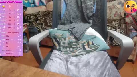 Snapshot of milanasvethoney chatting on November 5, 2025, 5:57 pm Luna-- link in bio online show from November 5, 2025, 5:57 pm