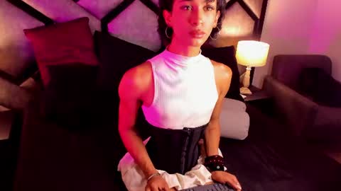Snapshot of milanduval chatting on July 17, 2026, 7:41 pm milanduval online show from July 17, 2026, 7:41 pm