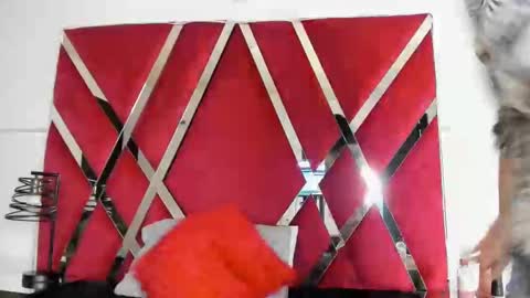 milanx2 online show from December 30, 2024, 9:40 pm