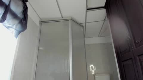 milanx2 online show from January 8, 2025, 9:44 pm