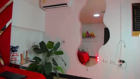 milanx2 online show from September 9, 2025, 8:52 pm