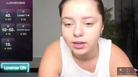 Mila online show from October 6, 2025, 12:24 pm