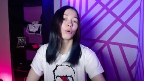 Milania online show from November 30, 2025, 1:53 am