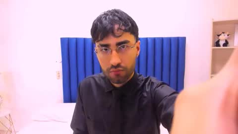 milanzaire online show from November 28, 2025, 11:29 pm