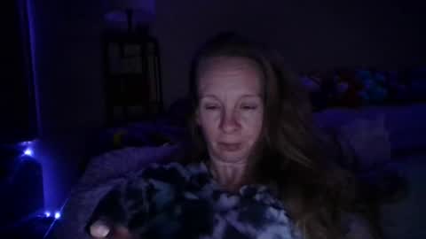 Mila online show from April 17, 2026, 4:15 am