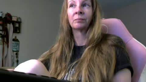 Snapshot of milastoned chatting on June 21, 2026, 1:13 pm Mila online show from June 21, 2026, 1:13 pm